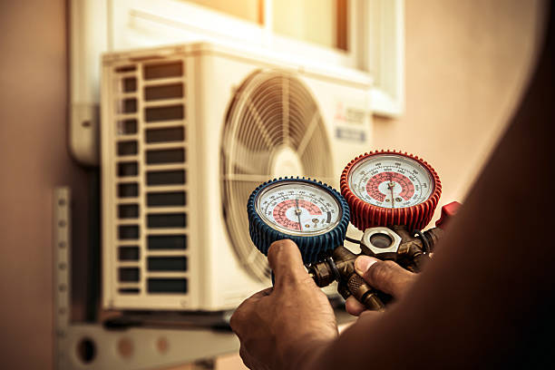 Professional Hvac Installation technician working in Highland, CA
